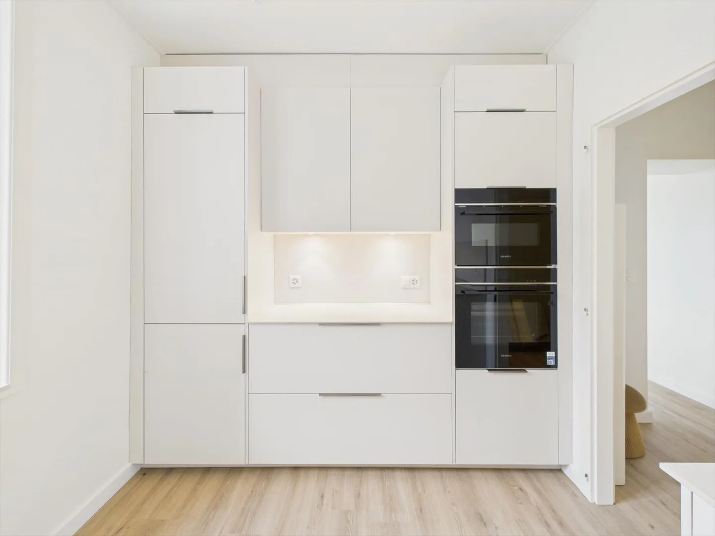 Exklusives Einfamilienhaus mit Seeblick in Chez-le-Bart, Kanton NE - Foto 4 von 12