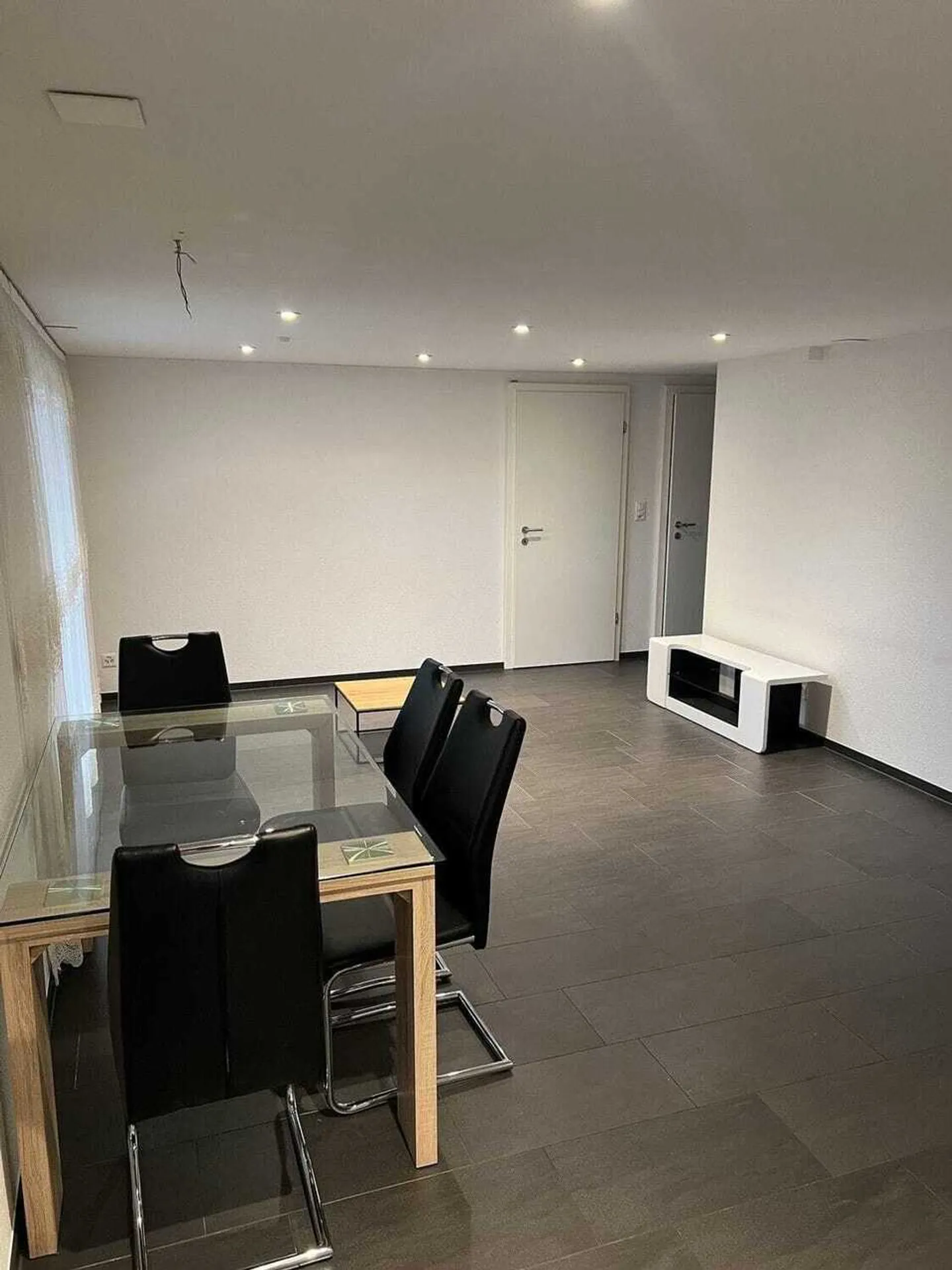 3.5-room apartment with washing tower, centrally located in Hägendorf for rent - Photo 1 of 11