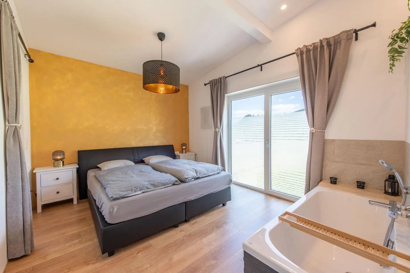 Vivere con potenziale: Casa esclusiva con estensione multifunzionale in una posizione da sogno - Foto 6 di 13