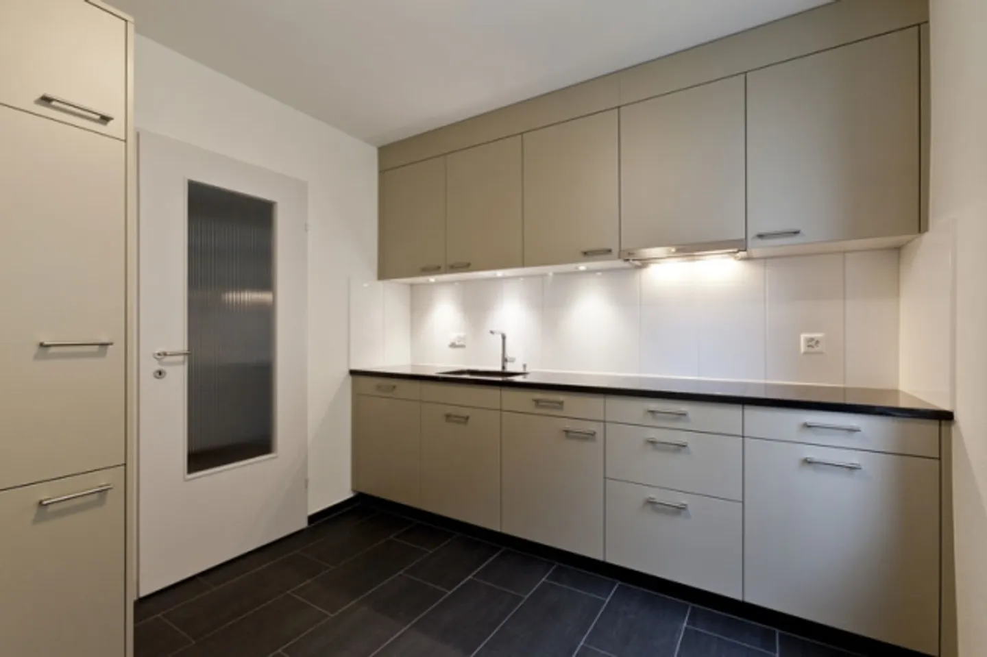 Great gem in a popular residential area - with rooftop terrace! - Photo 3 of 4