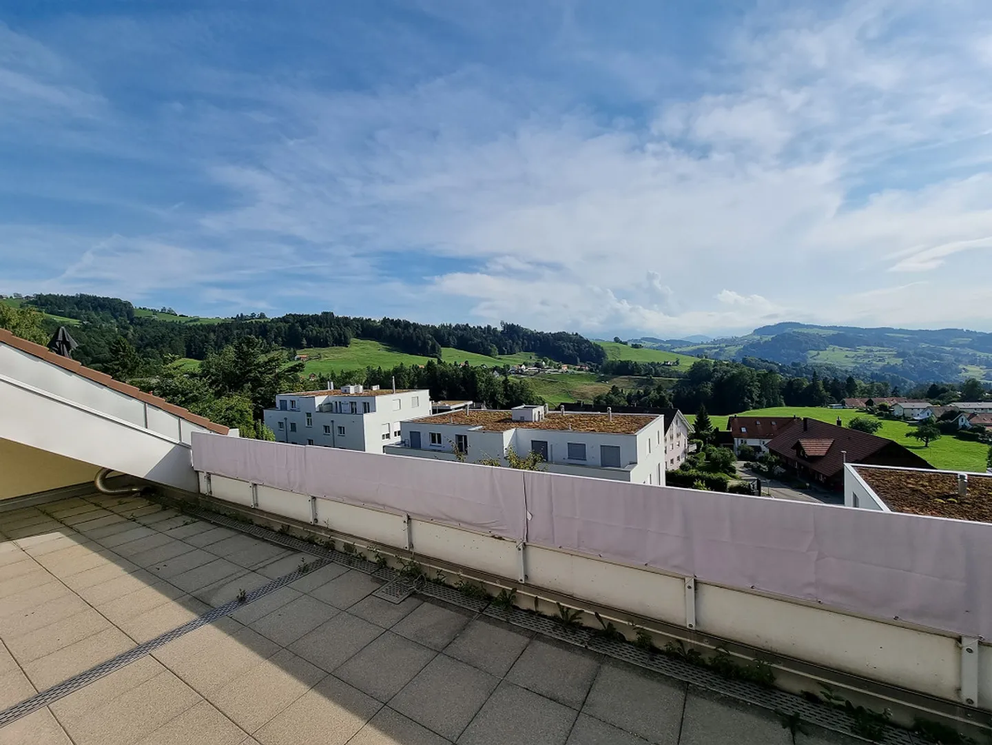 Partie de maison individuelle avec vue dégagée - Photo 1 sur 8