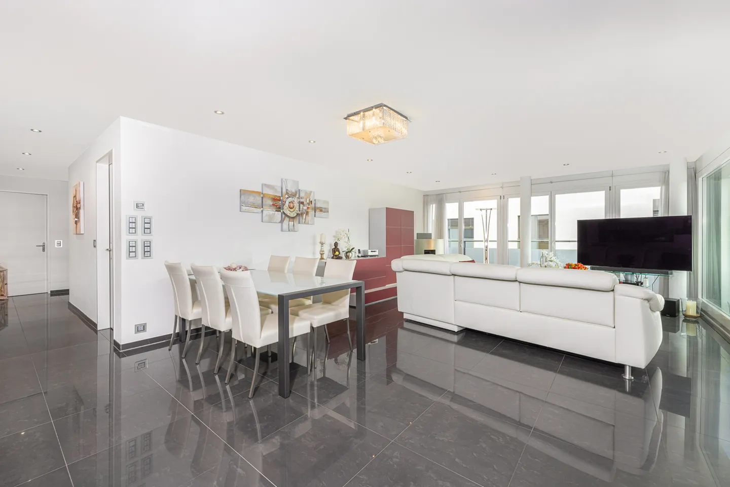 High-quality terrace apartment with wellness atmosphere - Photo 4 of 13