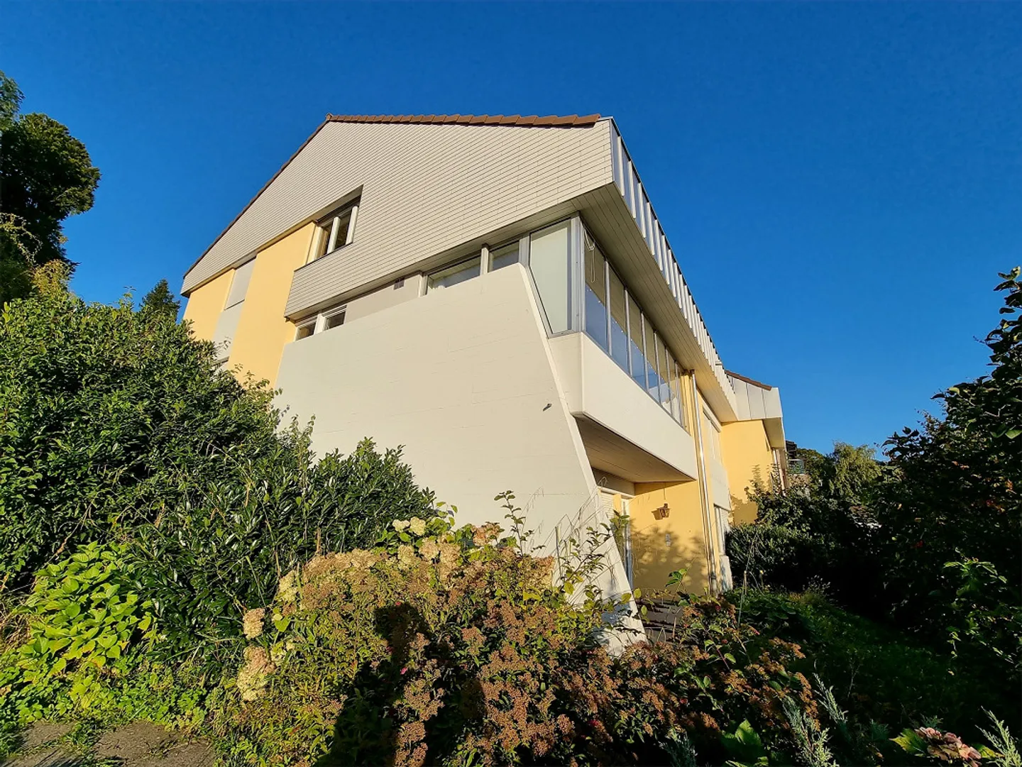 Partie de maison individuelle avec vue dégagée - Photo 3 sur 8