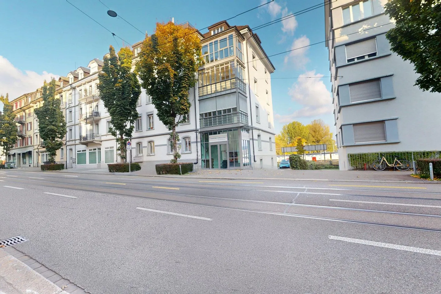 Luxury Apartment with Rooftop Terrace - Photo 3 of 11