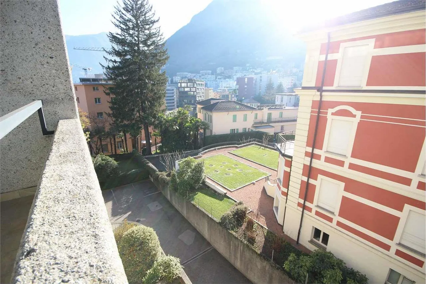 Lugano : appartement lumineux et rénové de 3,5 pièces - Photo 7 sur 13