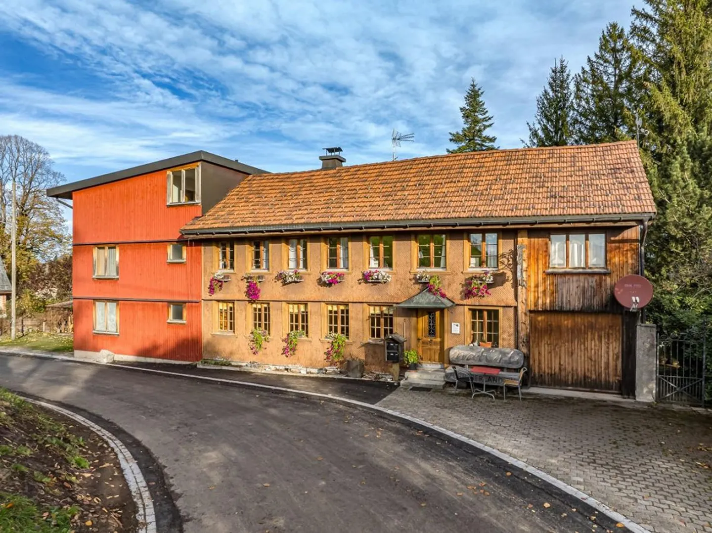 Casa multigenerazionale e seminario in una posizione idilliaca! - Foto 1 di 28