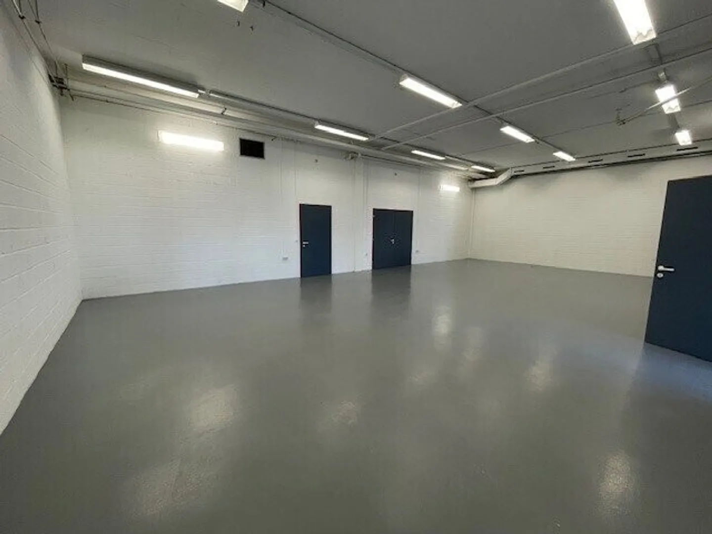 Lokale Handwerkskunst zu vermieten in der Industriezone von Sion - Foto 3 von 7
