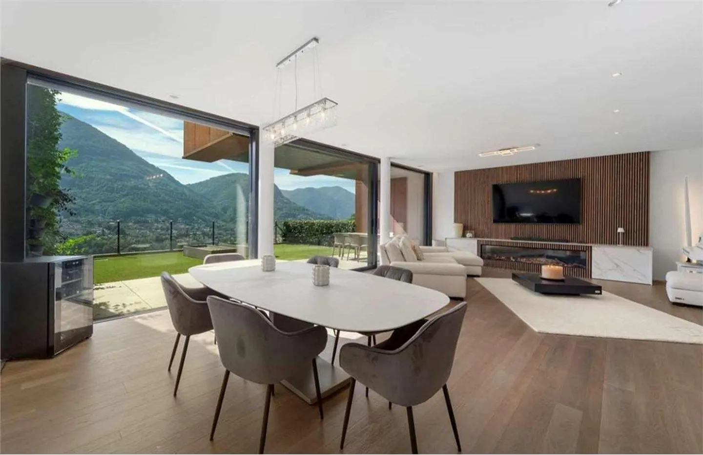 Duplex mit Seeblick, Garten und Schwimmbad - Foto 2 von 13