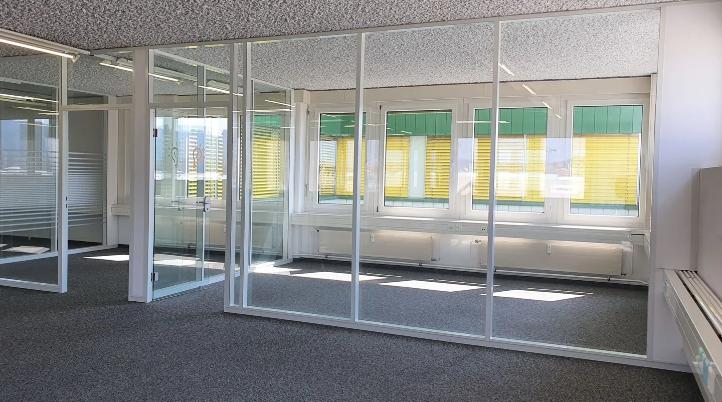 Espace ouvert, bureaux individuels et salle de réunion - tout en un ! - Photo 5 sur 13