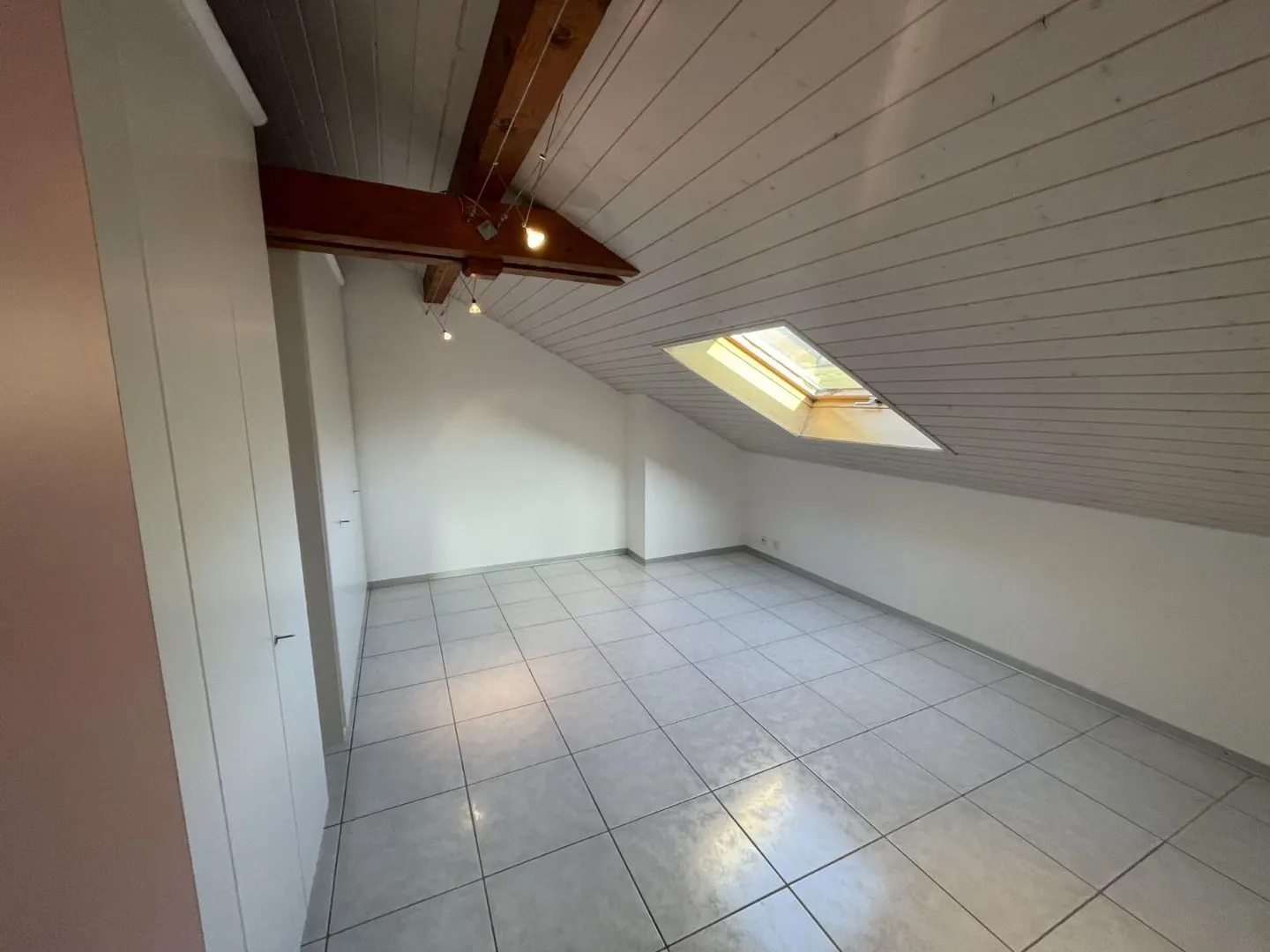 Courtelary, appartamento di 2.5 locali al 4° piano con ascensore - Foto 4 di 6