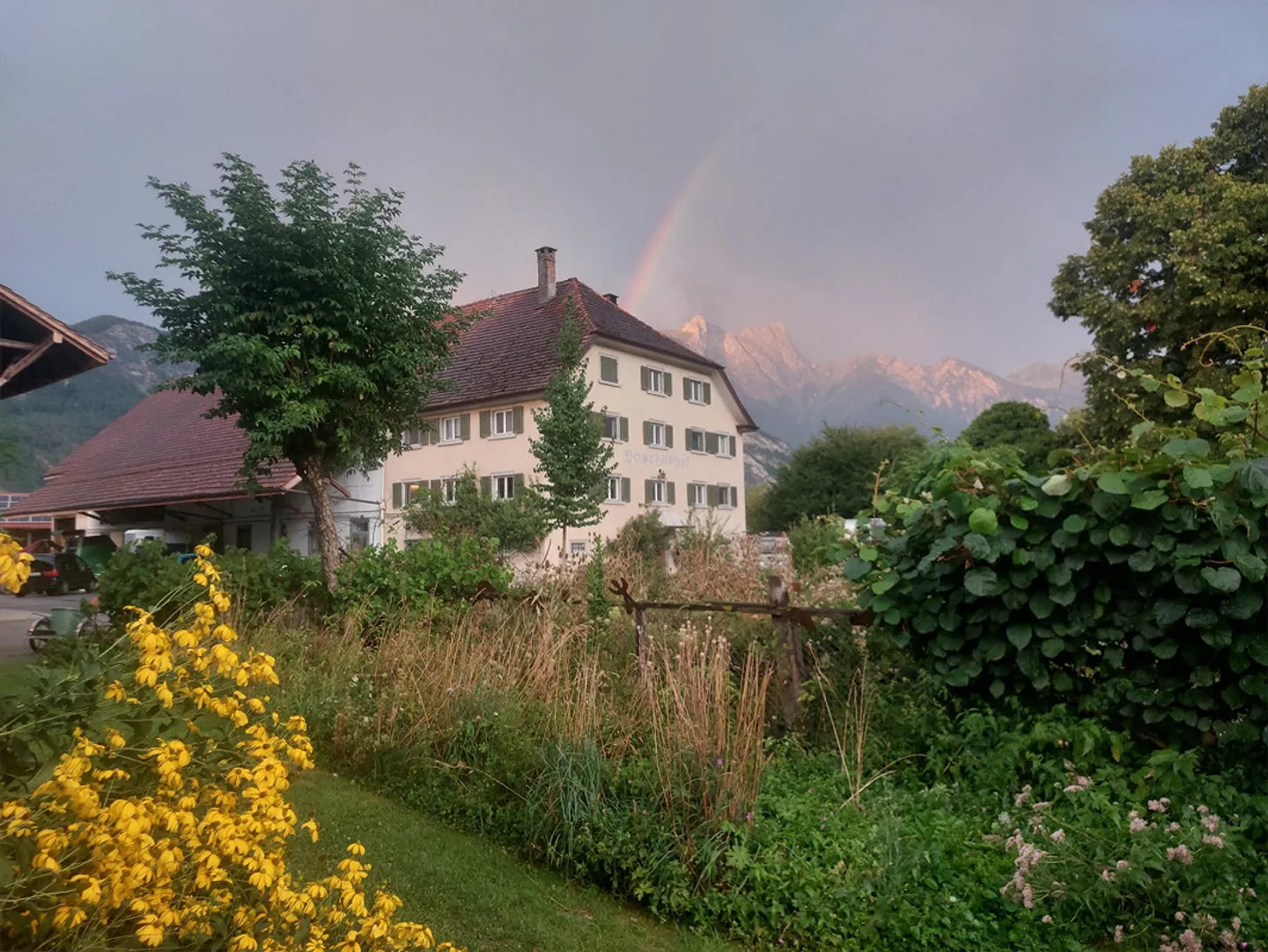 Grosses Bauernhaus mit Garten - Foto 1 von 12