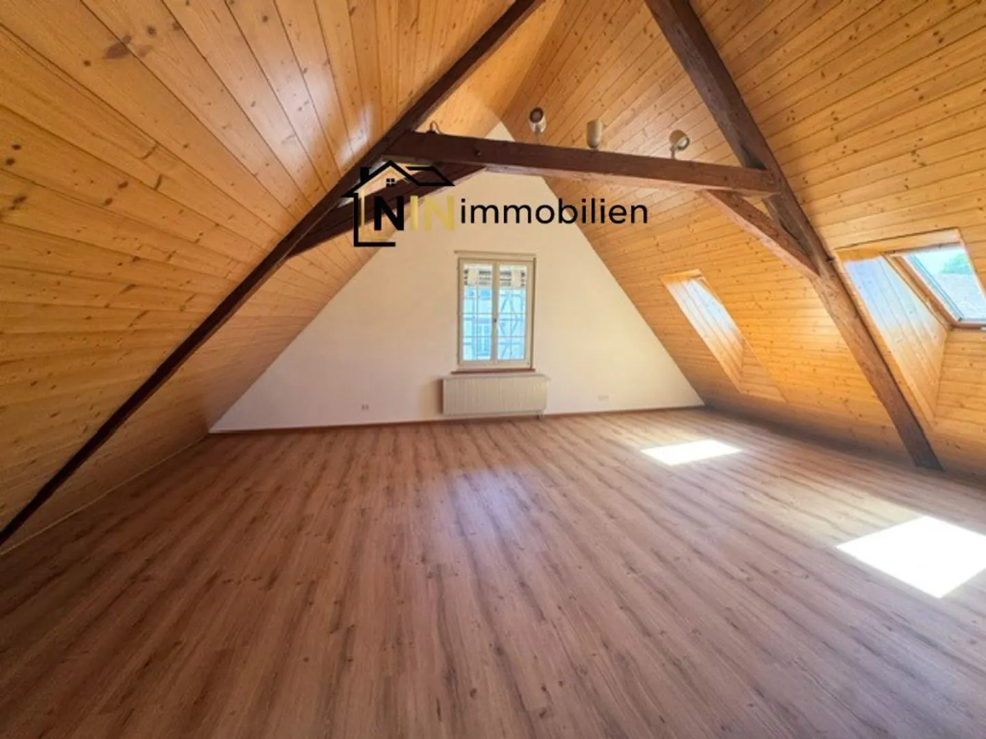 Casa rustica con ampi balconi - Foto 5 di 7