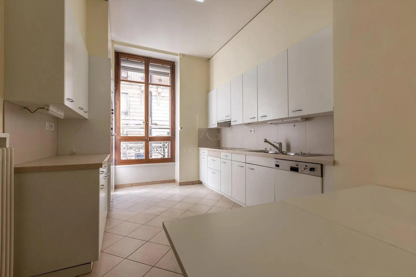 Appartamento 9 stanze - Foto 3 di 13