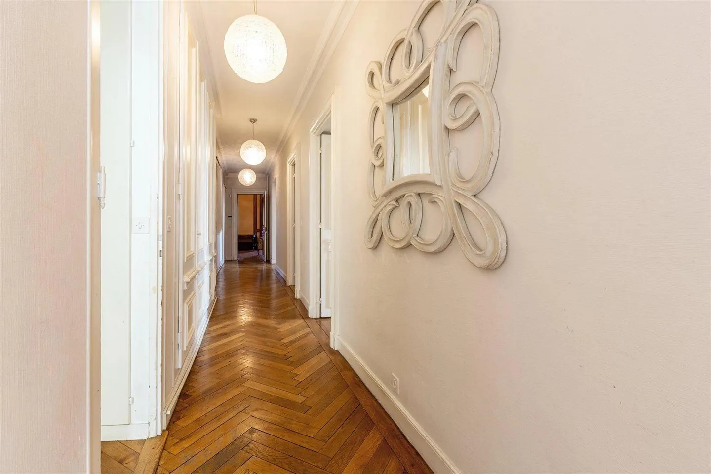 Appartamento 9 stanze - Foto 4 di 13
