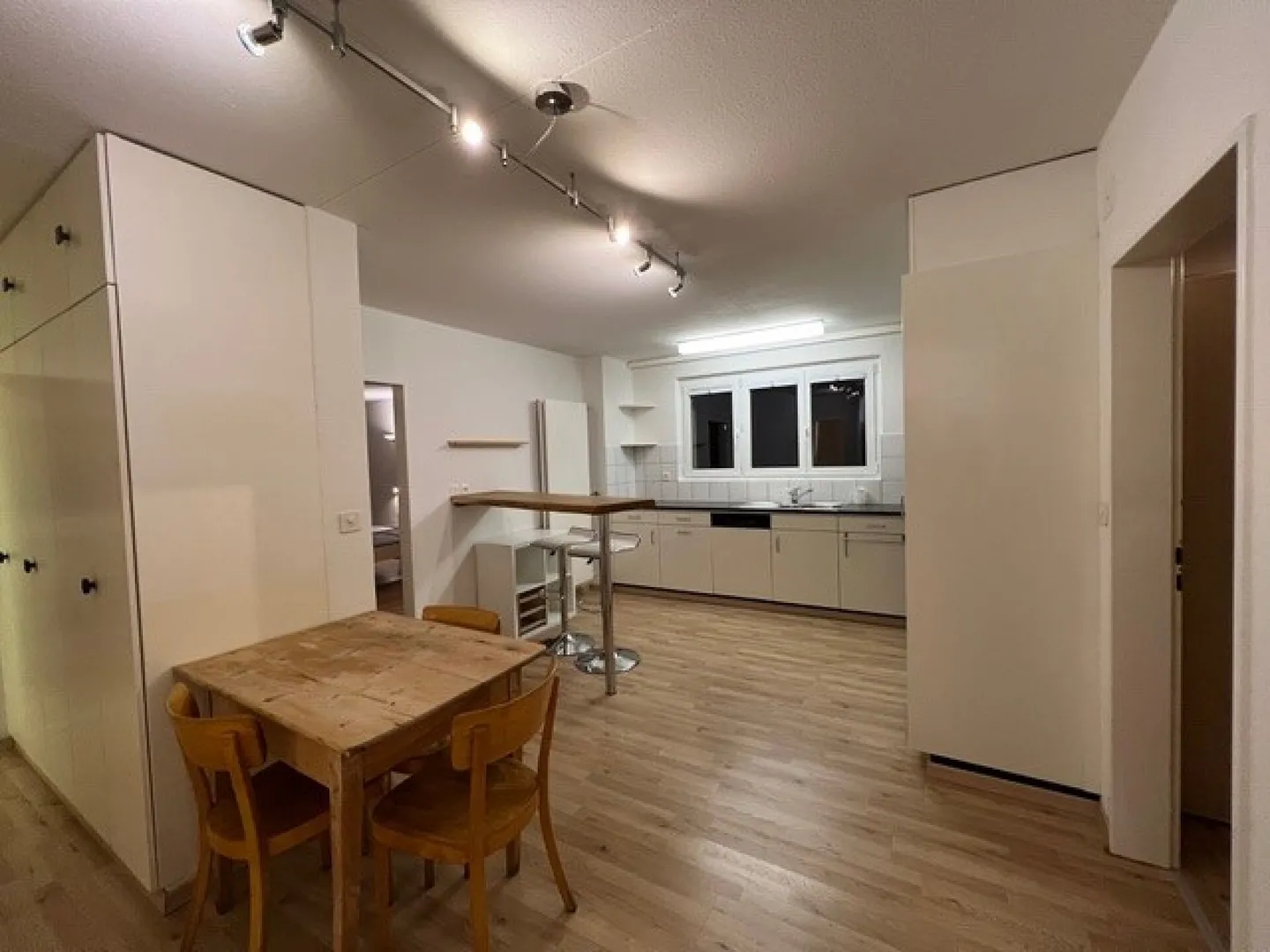 Large 4.5-room apartment (limited from 01.05.2026 to 31.10.2026) - Photo 2 of 6