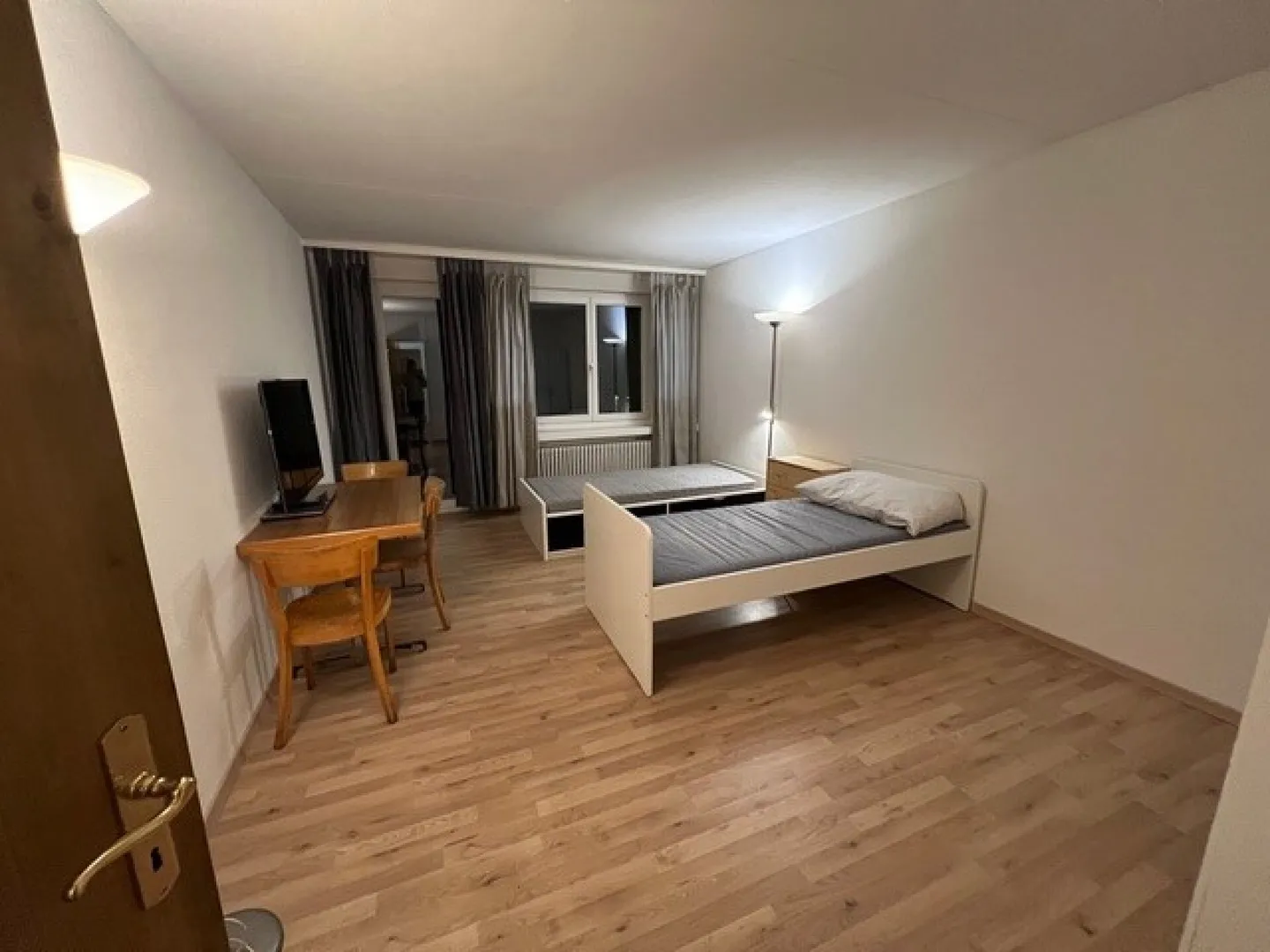 Large 4.5-room apartment (limited from 01.05.2026 to 31.10.2026) - Photo 3 of 6