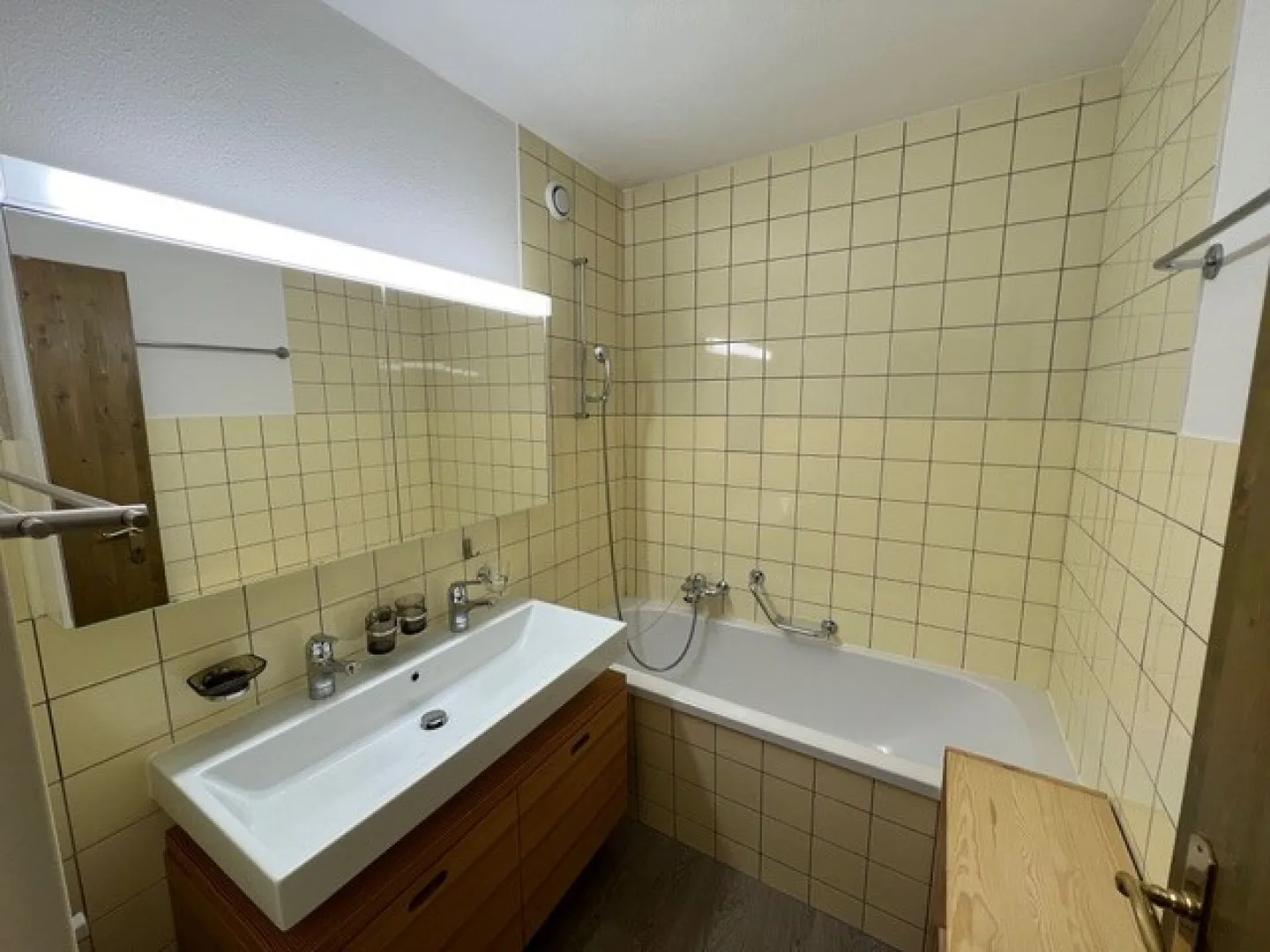 Large 4.5-room apartment (limited from 01.05.2026 to 31.10.2026) - Photo 4 of 6