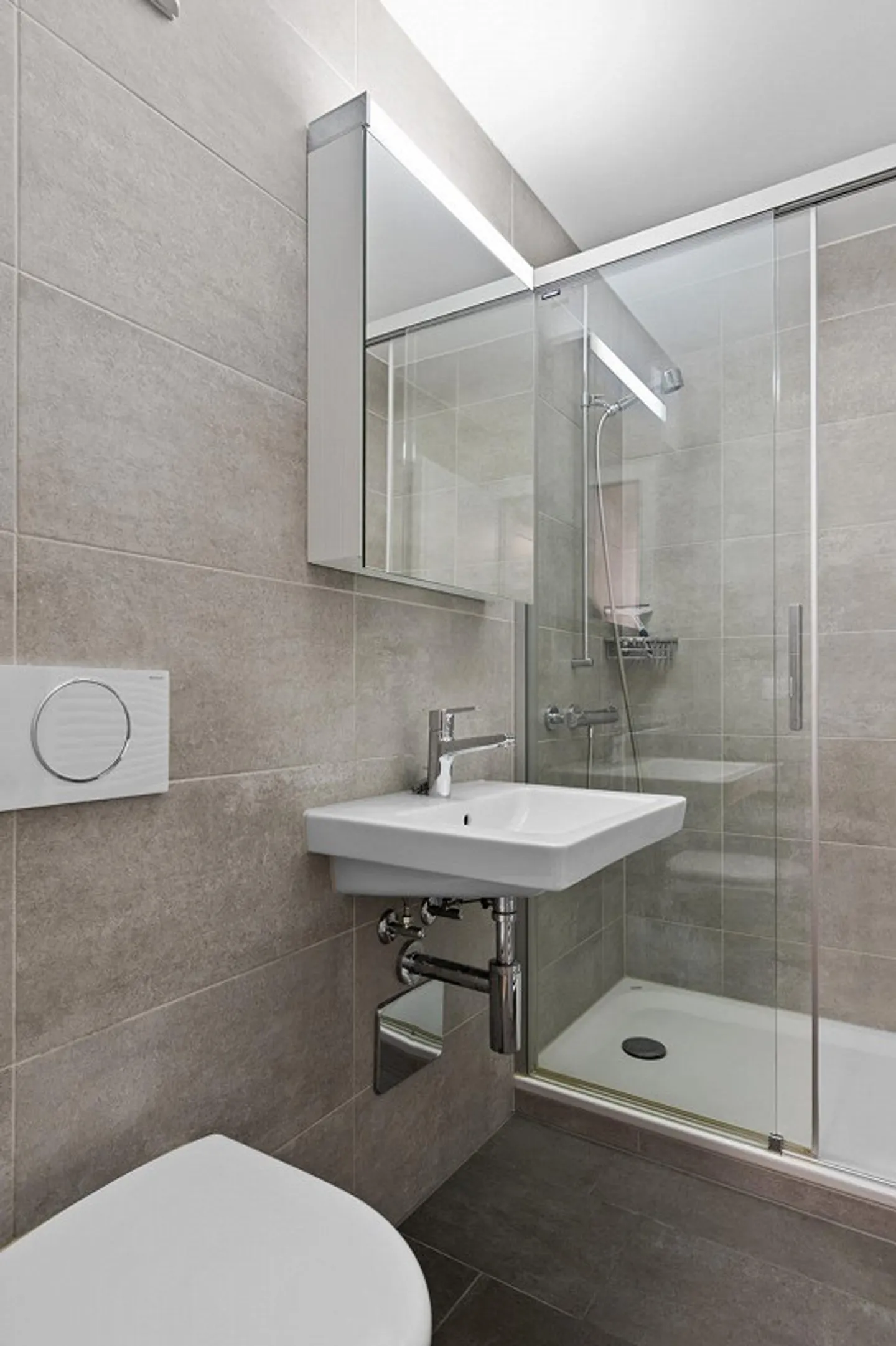 Moderne 2.5-Zimmerwohnung mit Balkon in Kriens zu vermieten - Photo 3 of 10