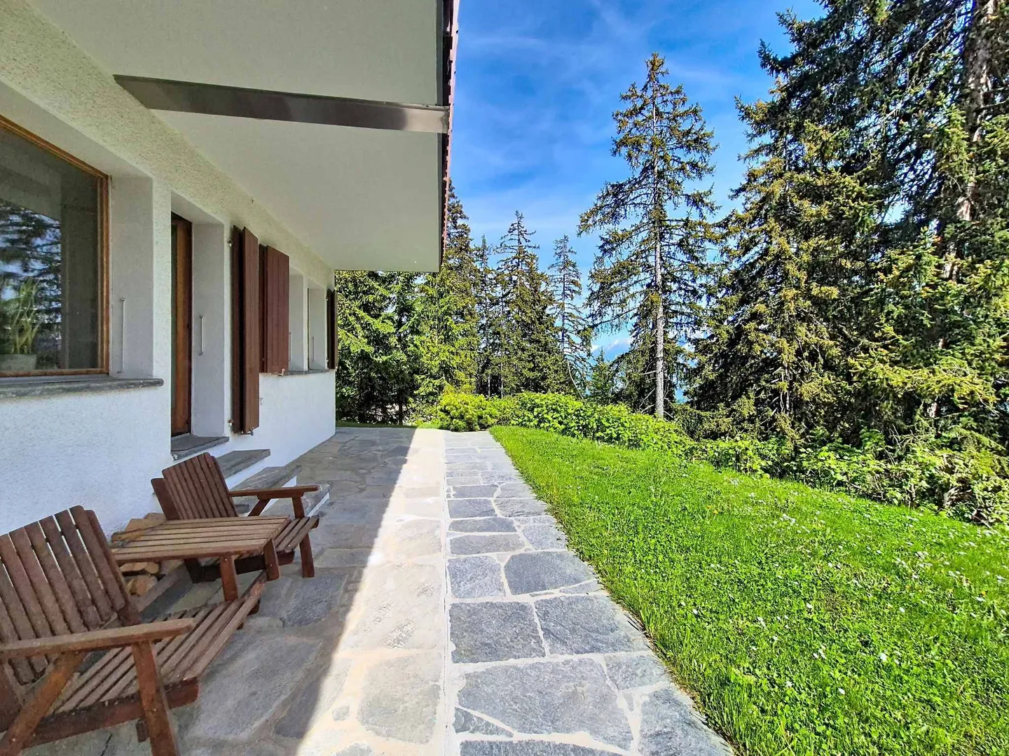 Charming 3.5 Room Apartment, Chalet Atmosphere and Ski-in/Ski-out Access - Photo 7 of 8