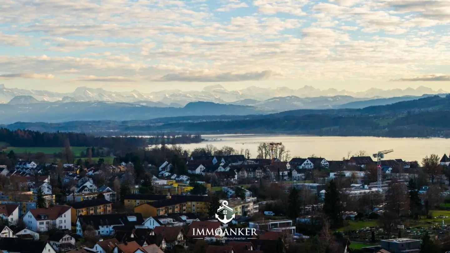 Four Rooms. One Lake. Countless Moments of Happiness - 4.0 Room Apartment in Greifensee - Photo 2 of 13