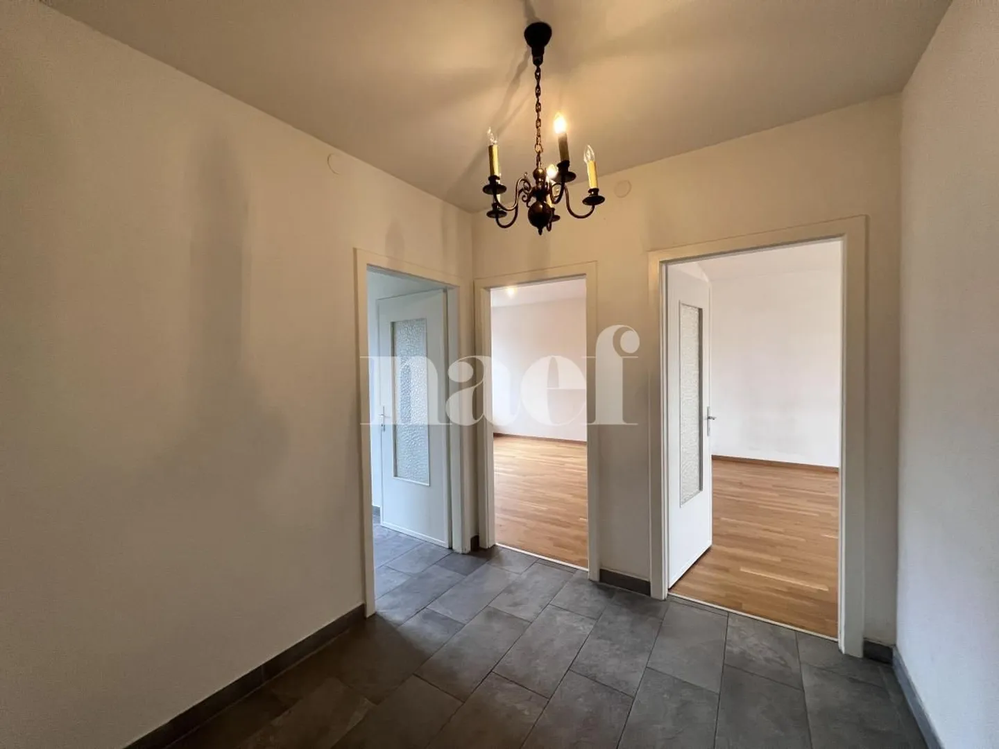 3,5-Zimmer-Wohnung im 5. Stock in Fribourg! - Foto 8 von 9