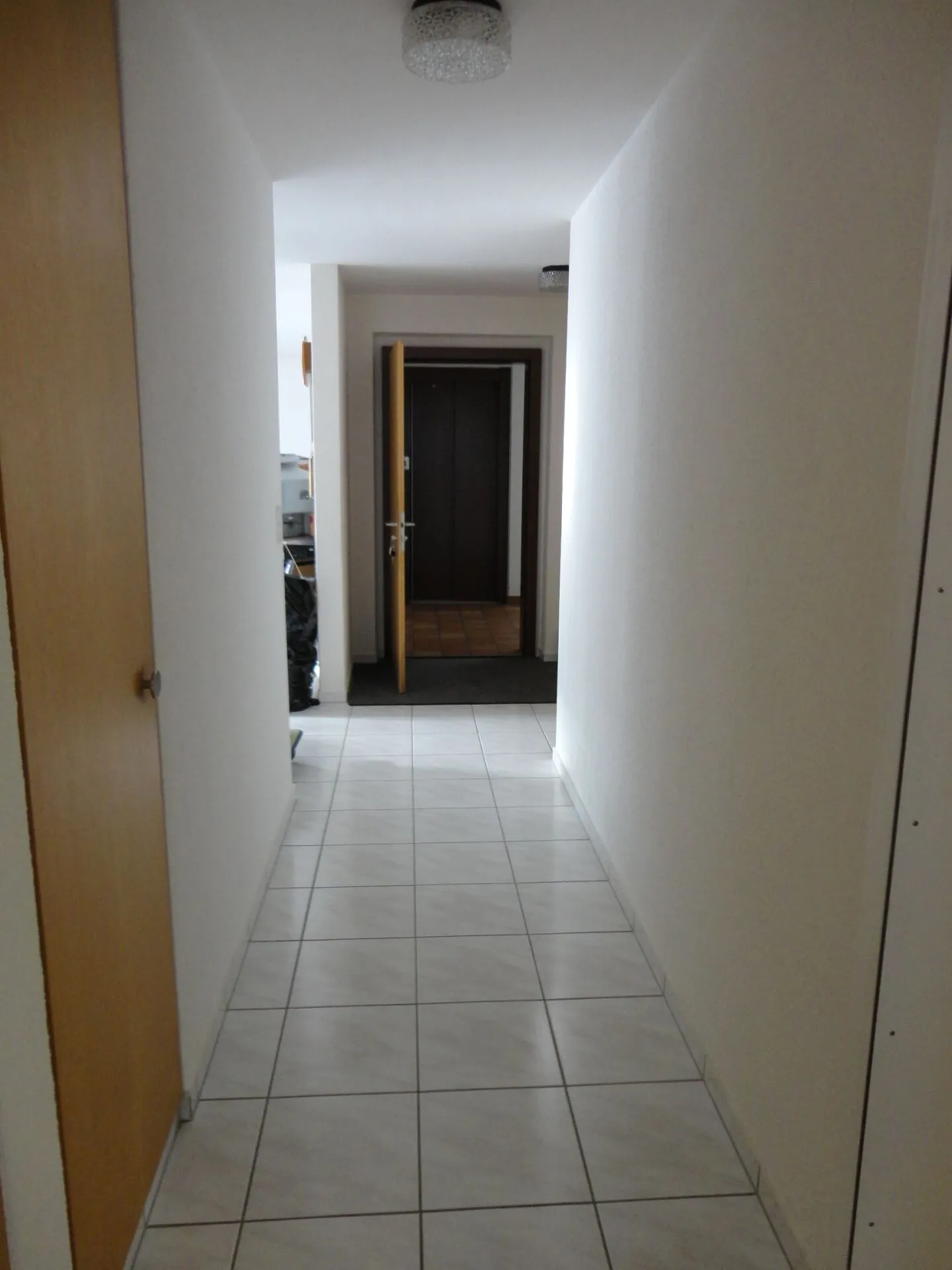 Affordable 4.5-room apartment in the heart of Schötz - Photo 3 of 9