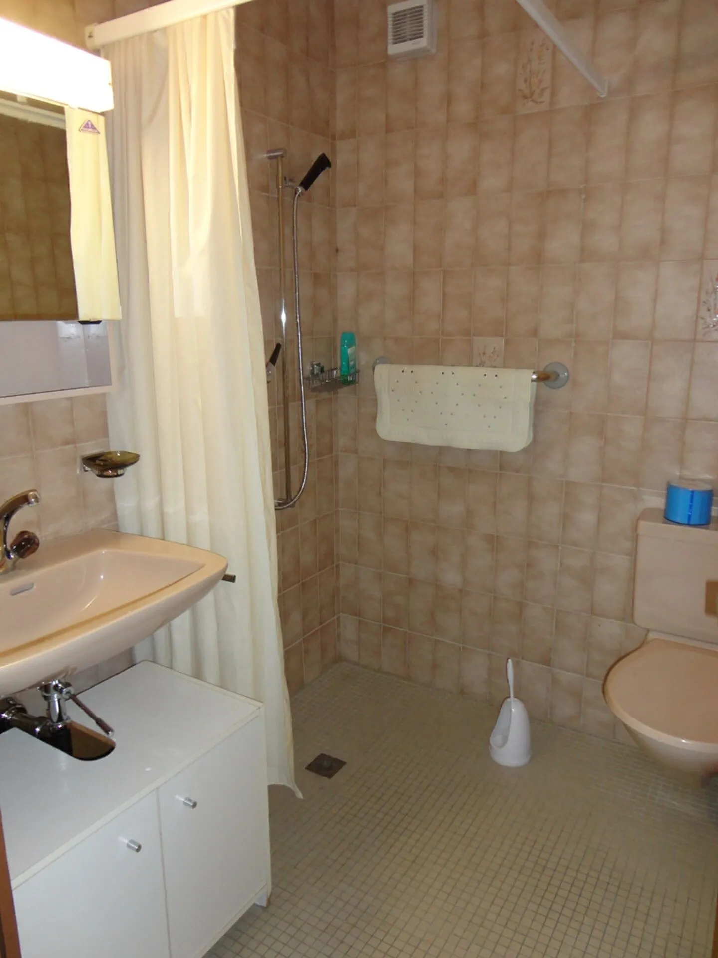 Affordable 4.5-room apartment in the heart of Schötz - Photo 7 of 9