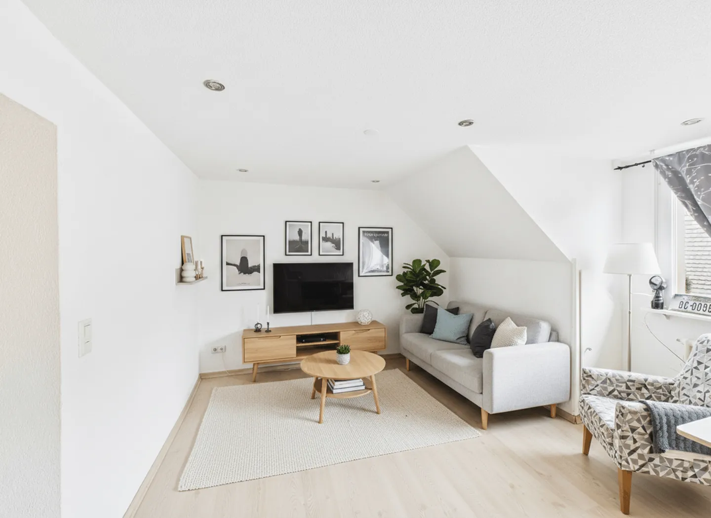 Appartamento affascinante 3.5 stanze a Langenbruck - disponibile immediatamente - Foto 1 di 6