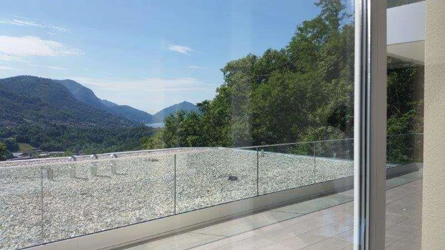 Wohnung 3.5 Zimmer mit Terrasse und Garten - Foto 3 von 8