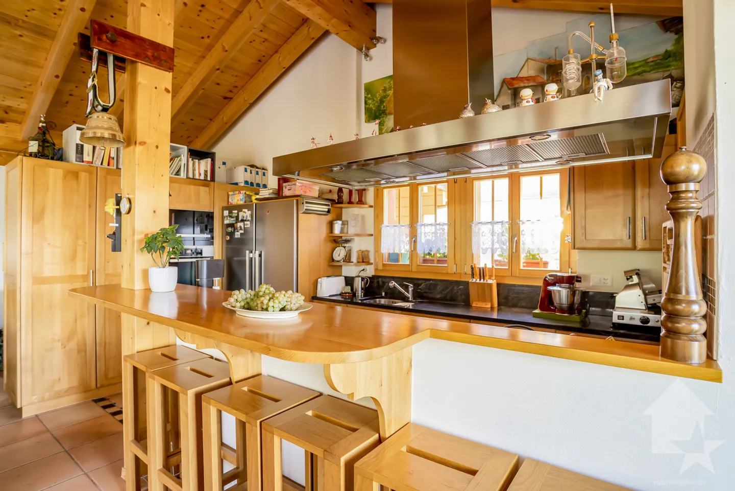 Wunderschönes Chalet und B&B, 8,5 Zimmer, 280 m², herrliche Aussicht und Sonneneinstrahlung - Foto 4 von 13