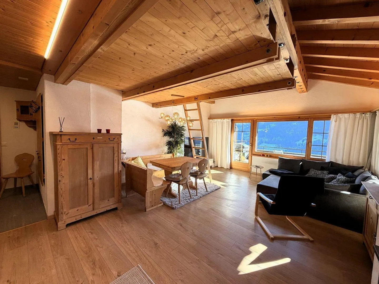 2.5-room apartment in Pany - Photo 2 of 11