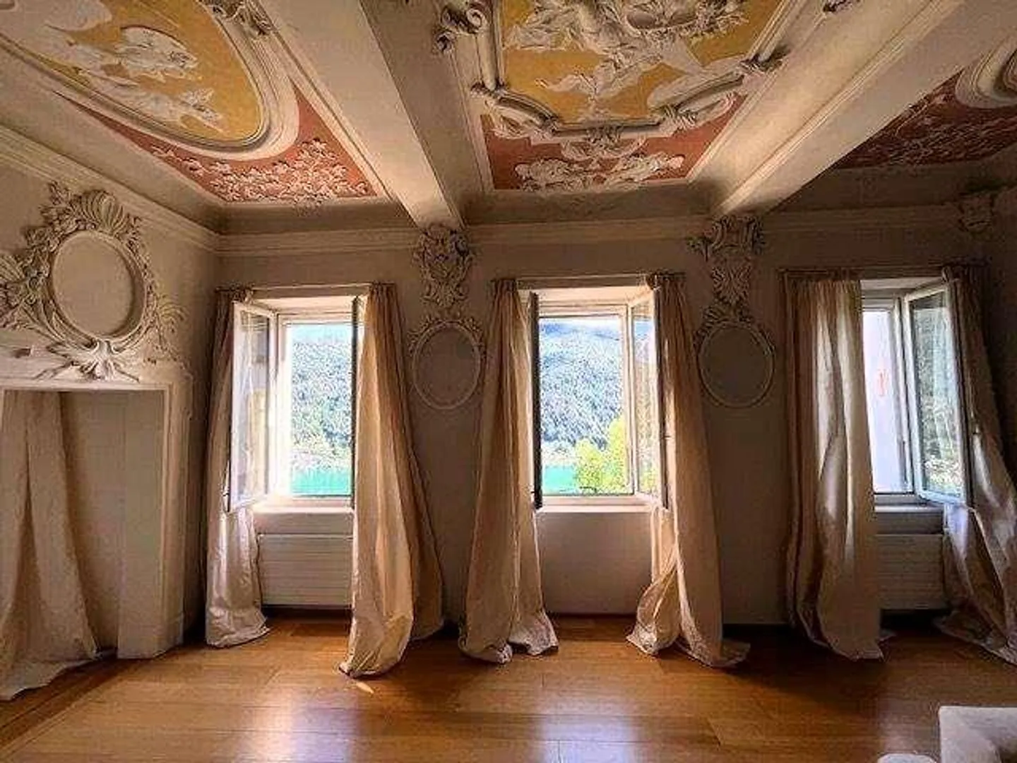 MERAVIGLIOSO DUPLEX CON GIARDINO A VICO MORCOTE - Foto 4 di 10