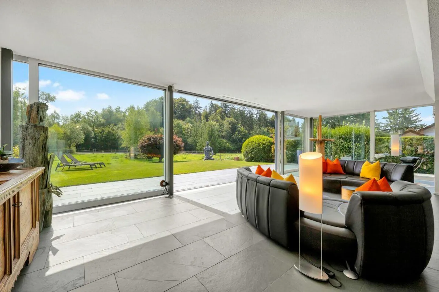 Naturnahes Wohnen mit rascher Anbindung an Zürich und den Flughafen - Foto 1 von 5