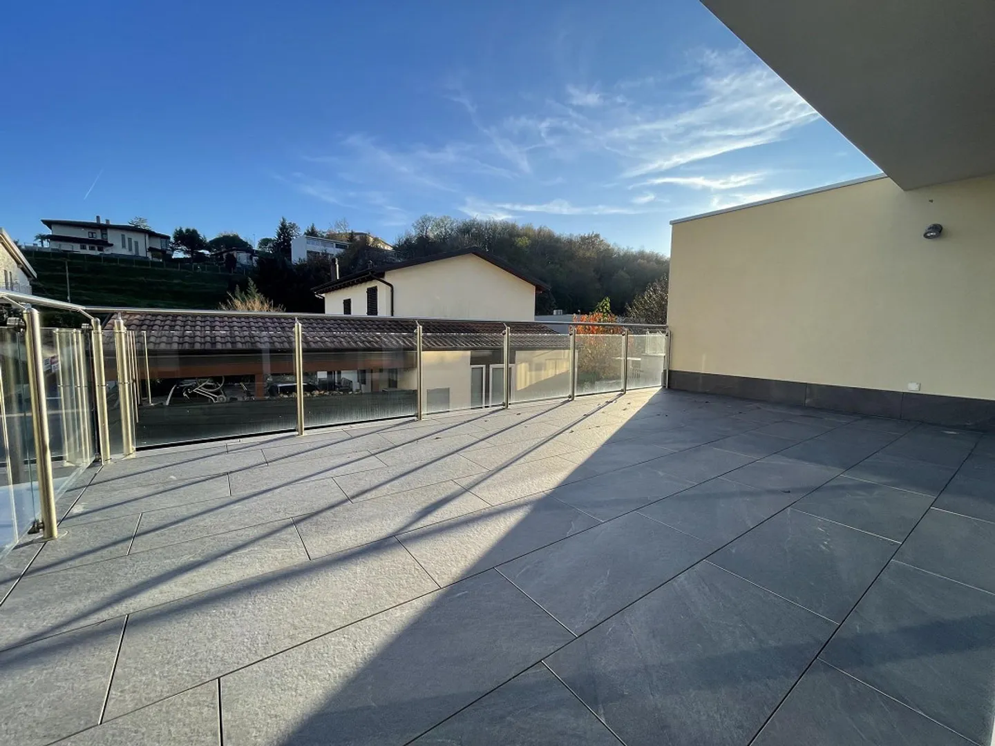 MODERN AND SPACIOUS 4.5 VILLA FOR RENT IN ARZO - Photo 9 of 13