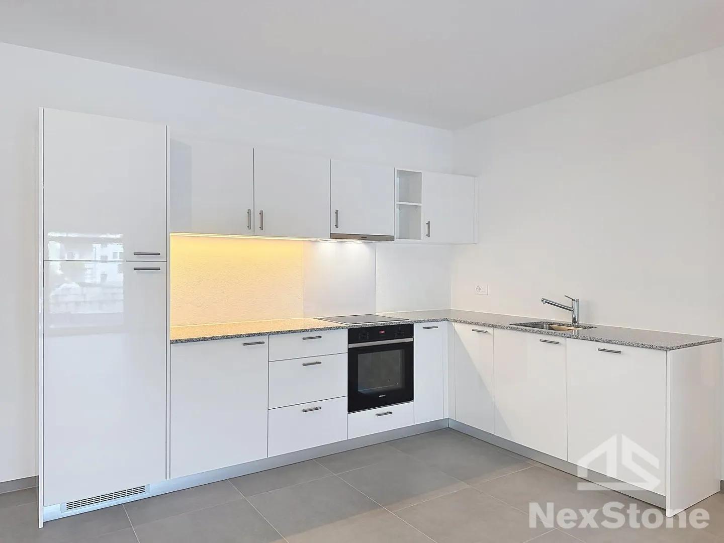 Neue 4,5-Zimmer-Wohnung mit Terrasse + überdachtem Parkplatz - Foto 2 von 9