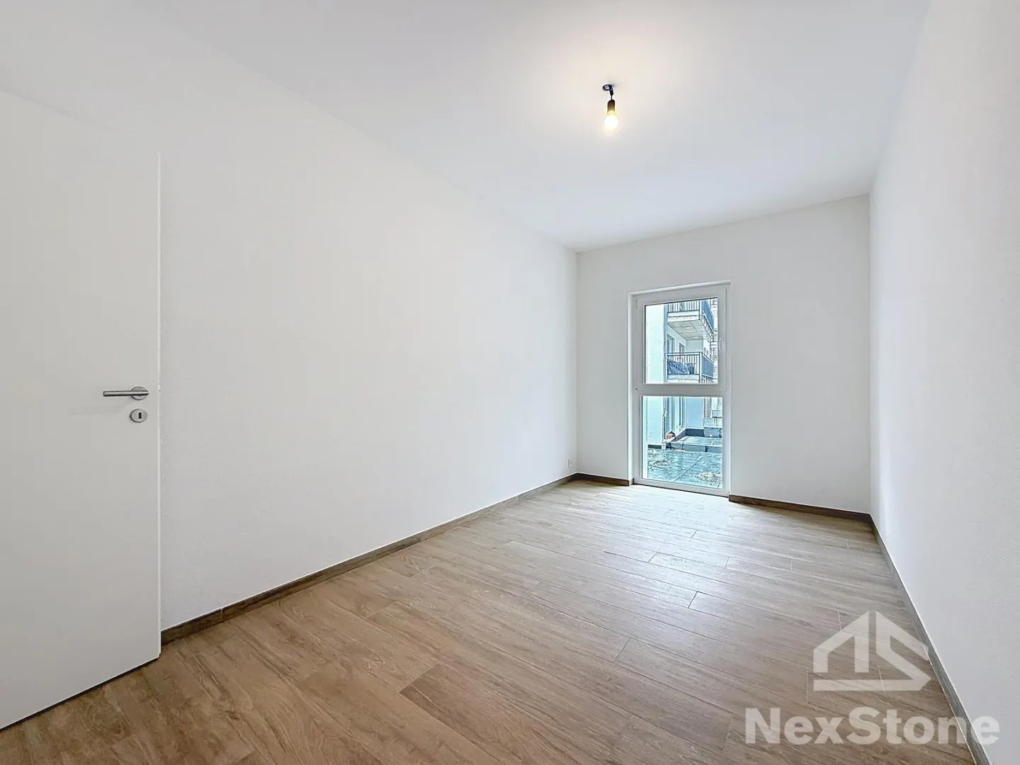 Neue 4,5-Zimmer-Wohnung mit Terrasse + überdachtem Parkplatz - Foto 6 von 9
