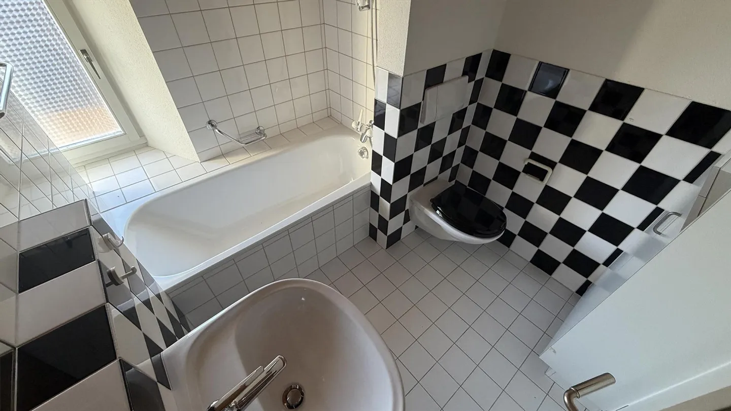 Charming 2.5-room maisonette apartment in Gipf-Oberfrick - Photo 5 of 7