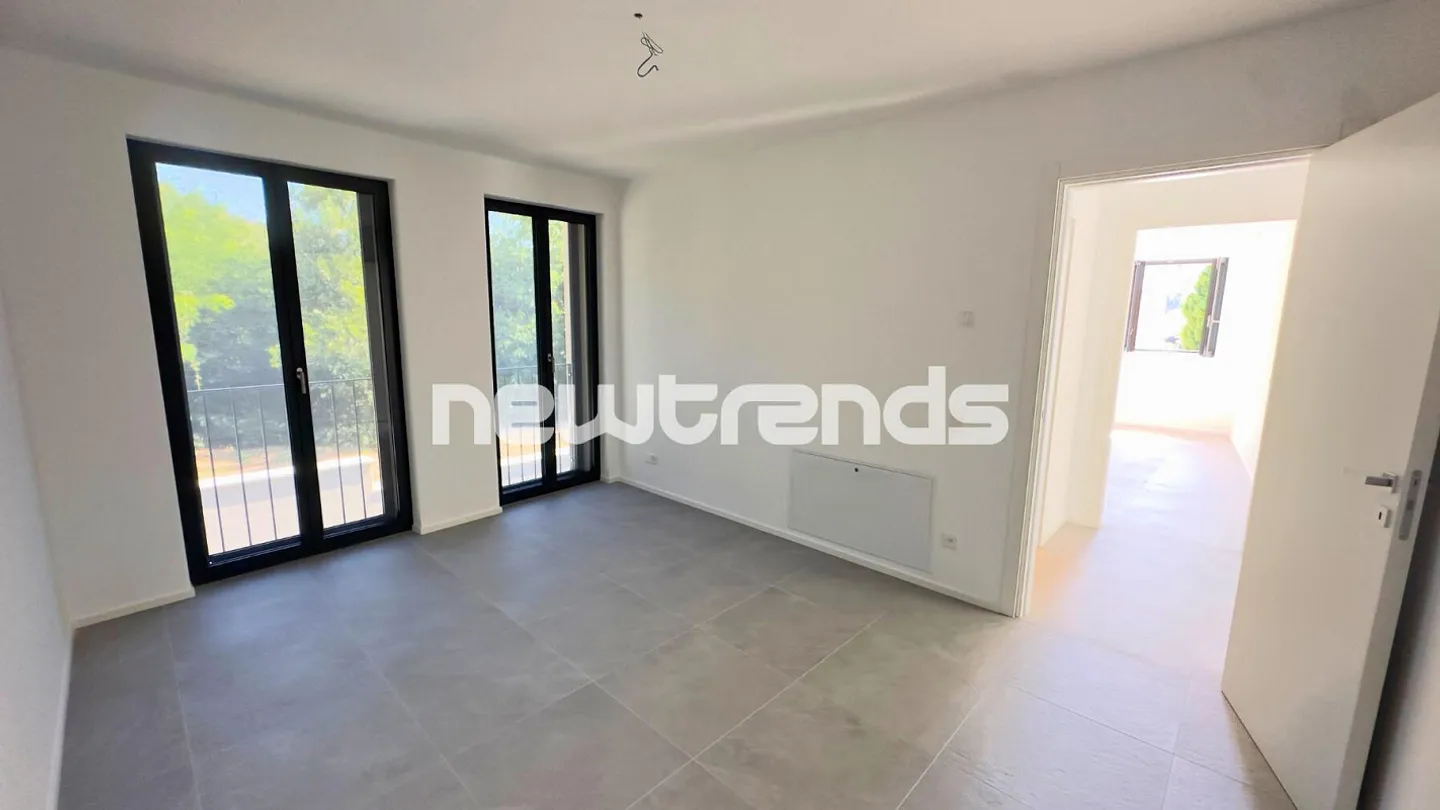 Spacieux et lumineux 3.5 pièces avec balcon et vue dégagée, jamais habité. - Photo 9 sur 17