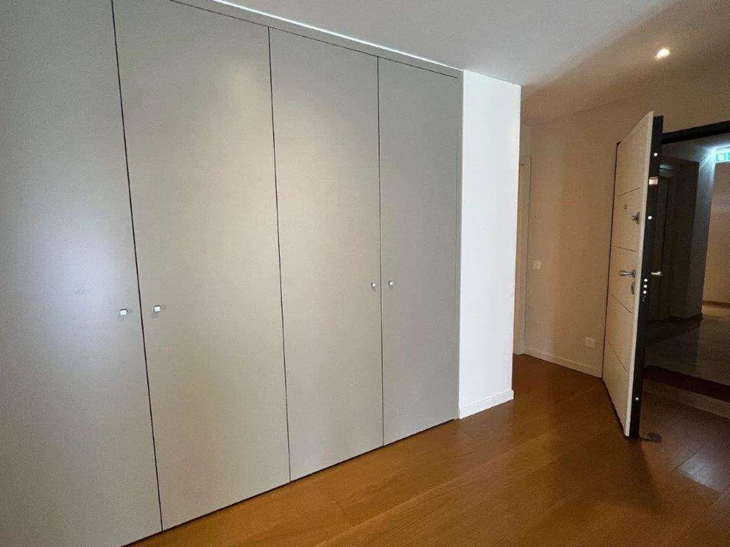 MELIDE: SPAZIOSO 5,5 LOC. CON VISTA LAGO - Foto 5 di 10