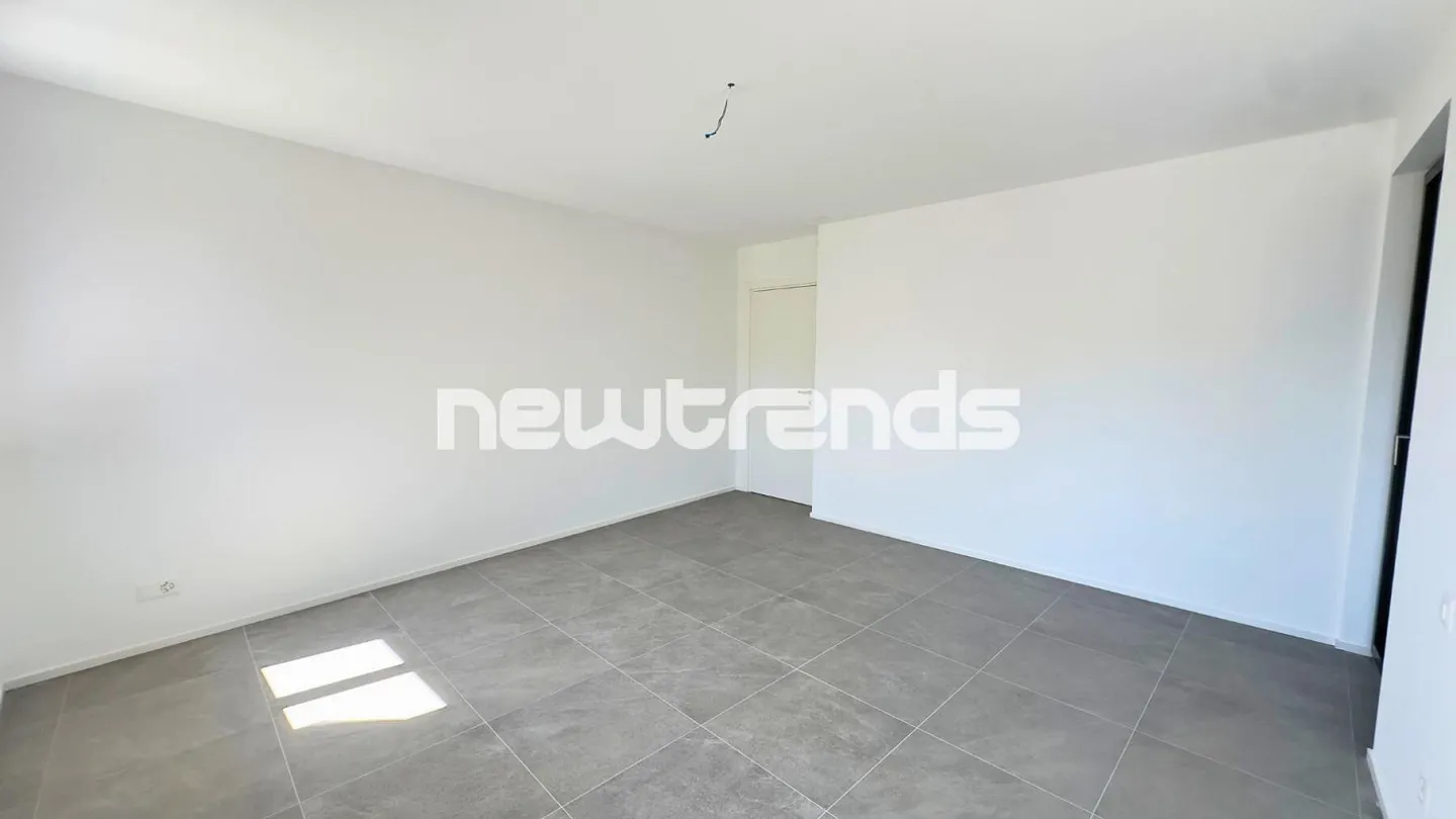 Spacieux et lumineux 3.5 pièces avec balcon et vue dégagée, jamais habité. - Photo 13 sur 17