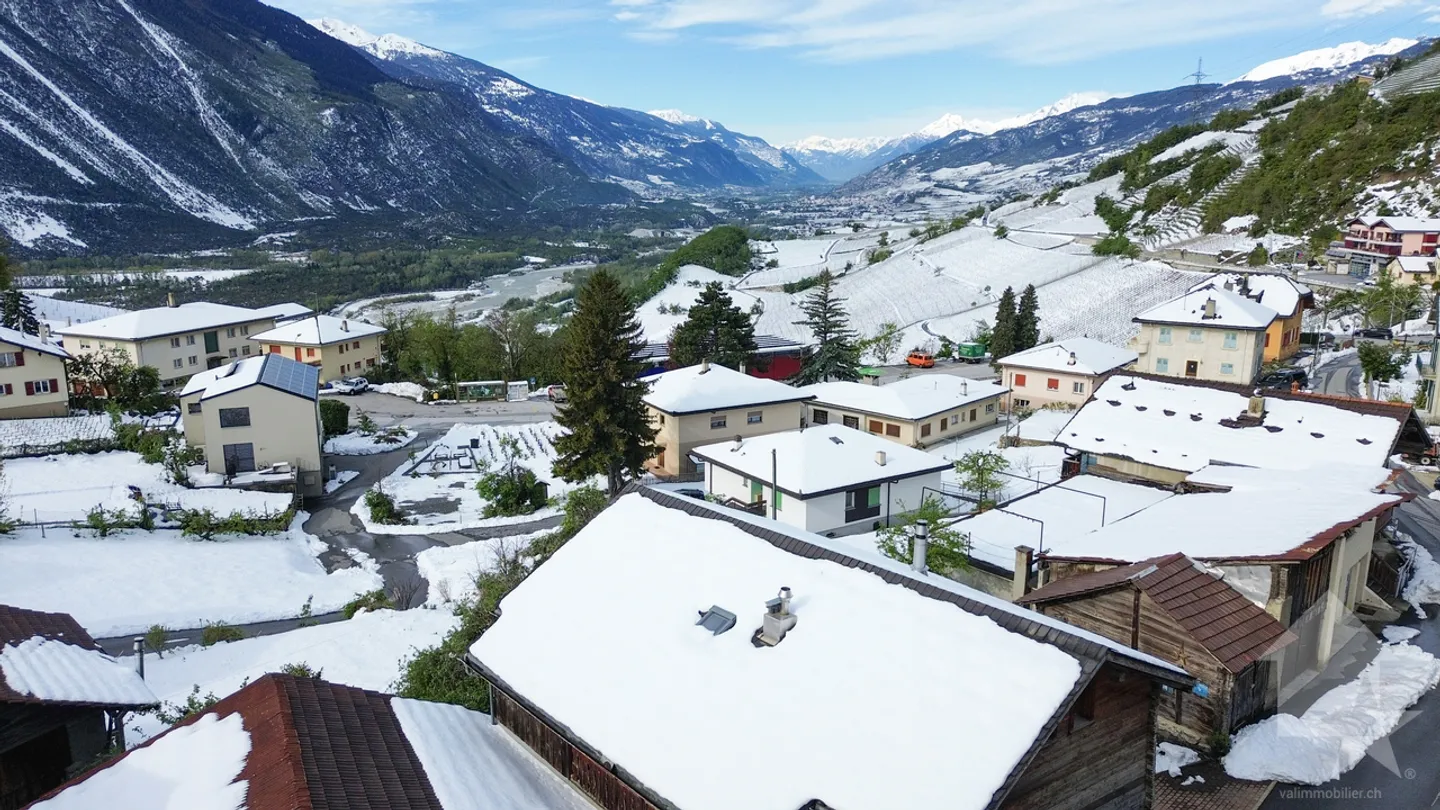 Ampia casa di villaggio di 350 m2 da ristrutturare nel centro di Varen - Foto 22 di 22