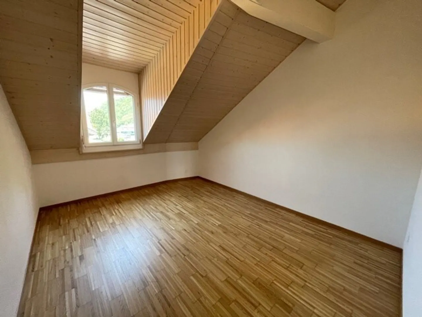 Appartement moderne en centre-ville - Photo 4 sur 7