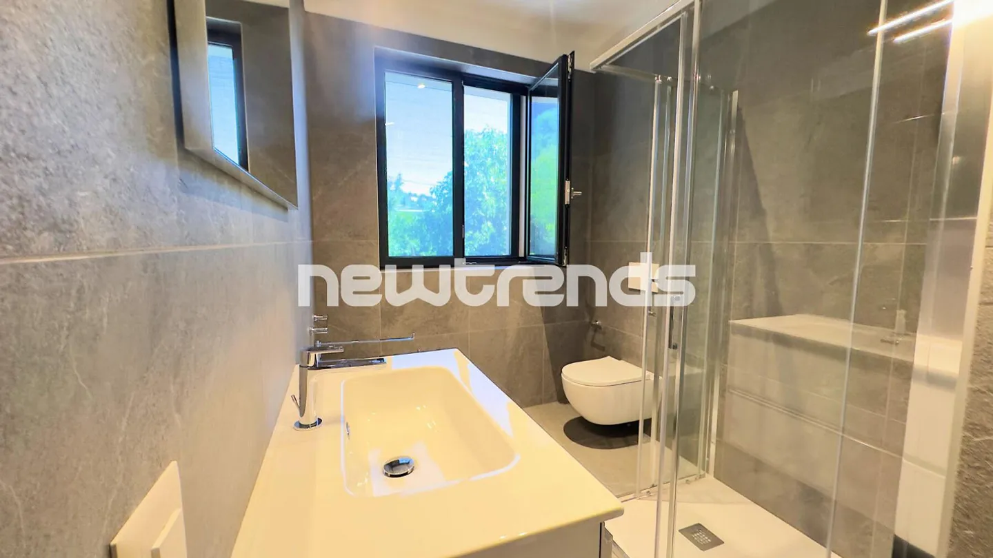 Spacieux et lumineux 3.5 pièces avec balcon et vue dégagée, jamais habité. - Photo 16 sur 17