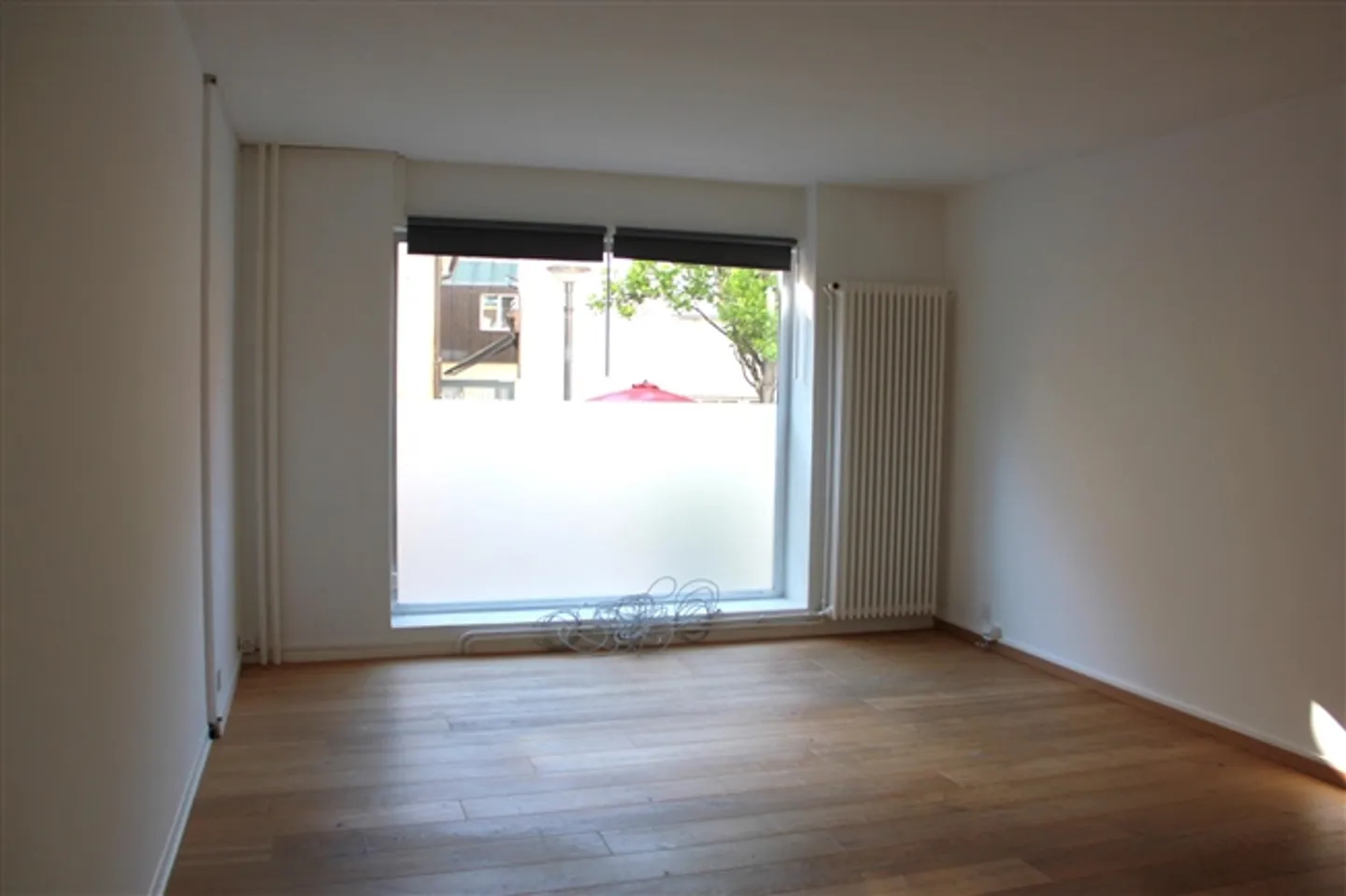 Commercial premises with windows in the center of Morges - approx. 83m2 - Photo 4 of 7