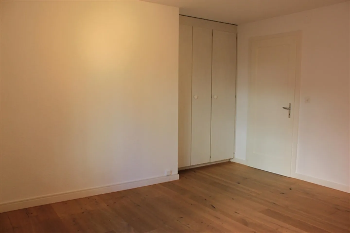 Commercial premises with windows in the center of Morges - approx. 83m2 - Photo 5 of 7