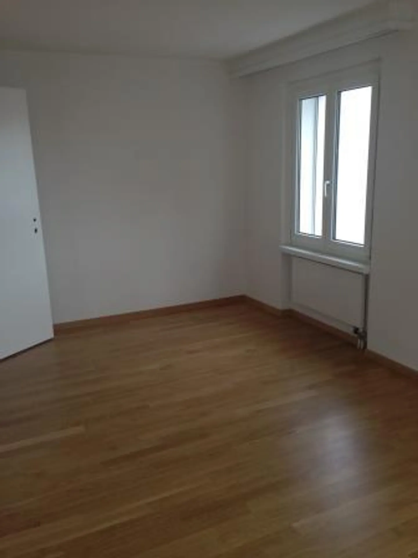 Emplacement central avec vue sur le lac - Photo 4 sur 5