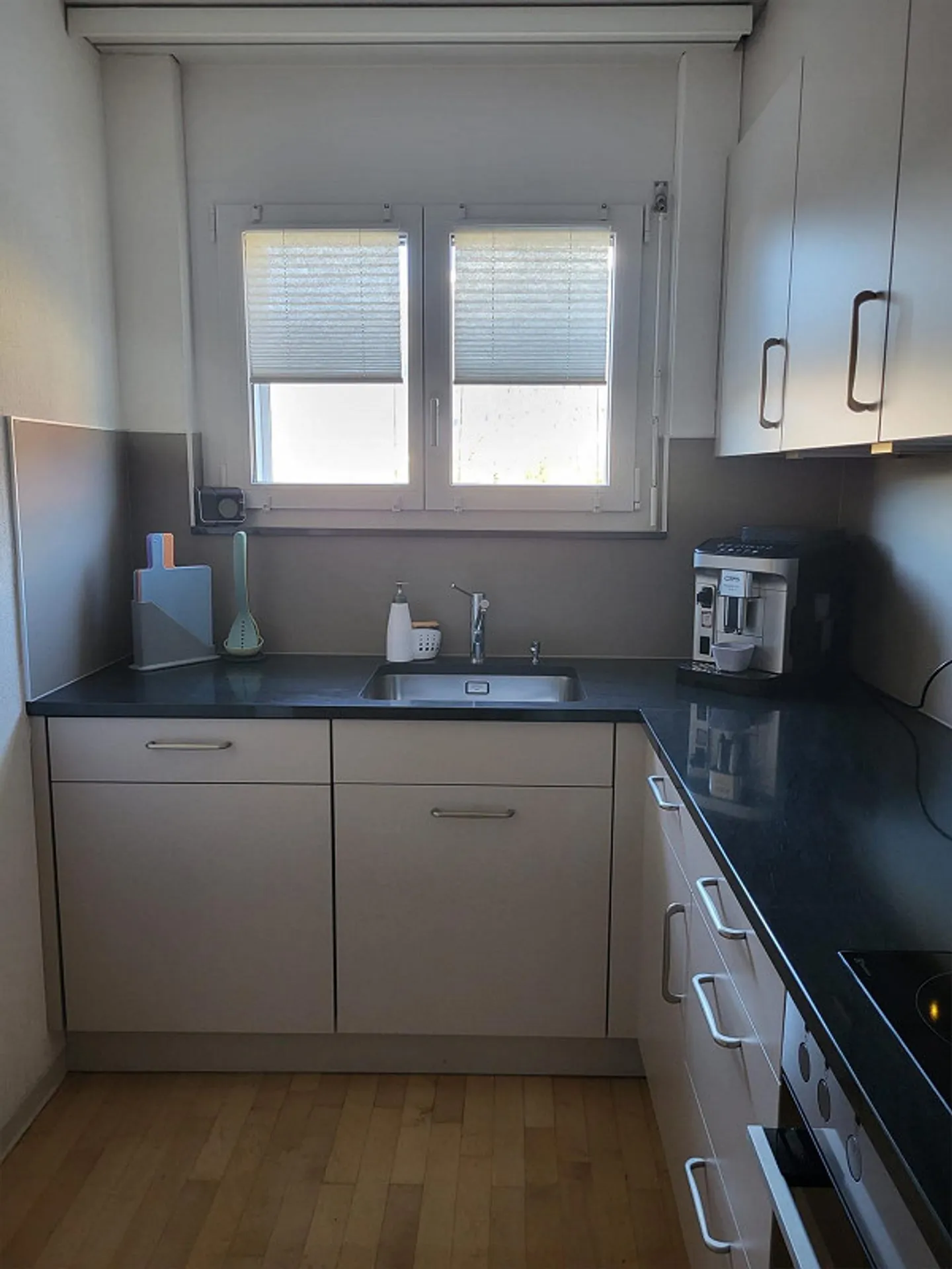 Bright, sunny apartment - Photo 6 of 12