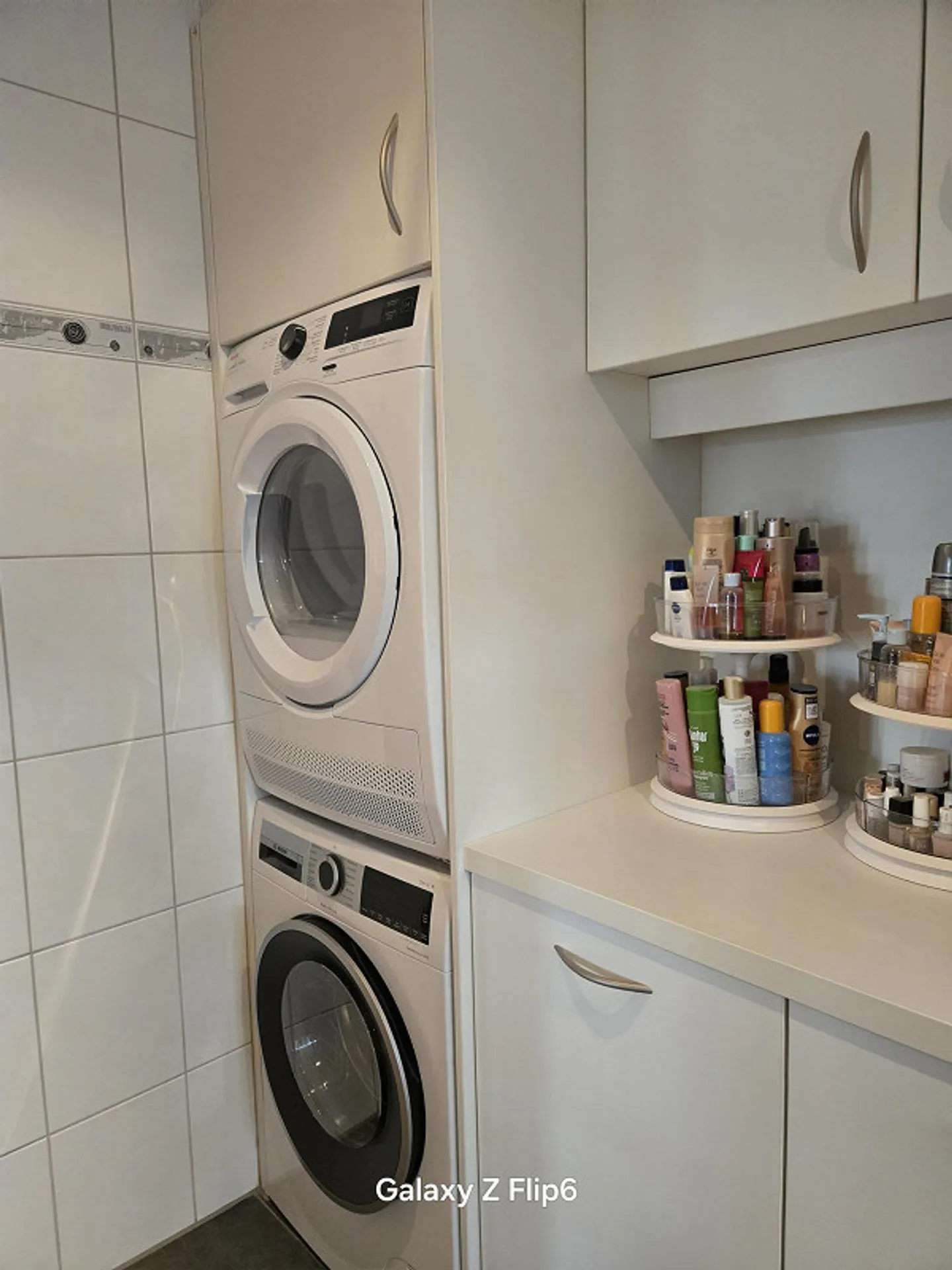 Beautiful, bright 5.5-room maisonette loft apartment with winter garden + Säntis view - Photo 11 of 21