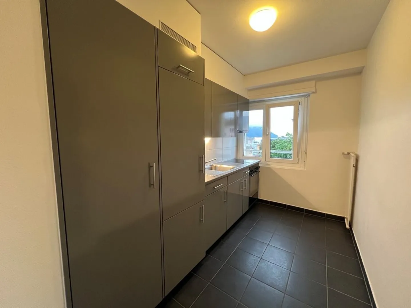 Schöne 3-Zimmer-Wohnung in der Nähe des Bahnhofs - Foto 2 von 10