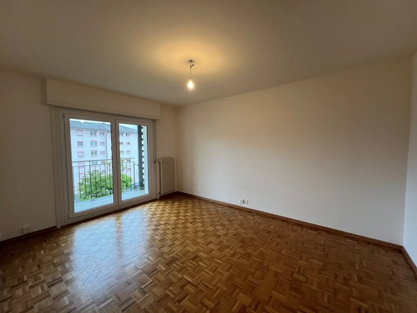 Schöne 3-Zimmer-Wohnung in der Nähe des Bahnhofs - Foto 3 von 10